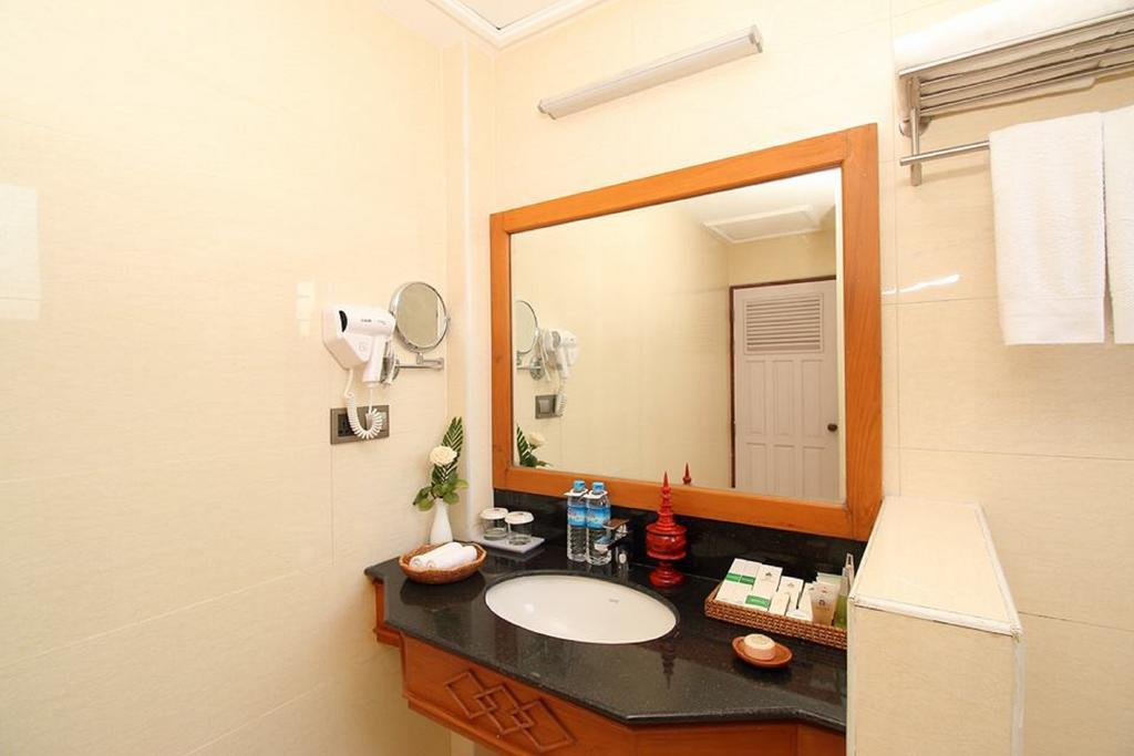 Victoria Palace Hotel Mandalay Ngoại thất bức ảnh